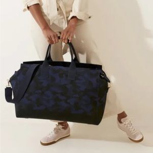 Rothy’s The Weekender